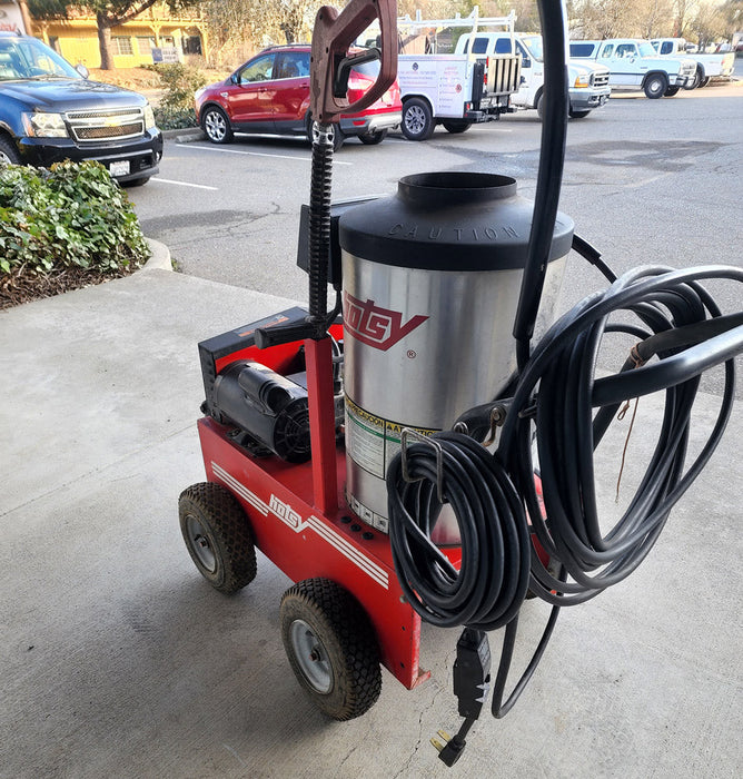 Hotsy Hot Water Pressure Washer #795SS